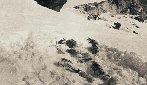 乌拉尔山神秘死亡事件，解说1959年2月登山者集体死亡之谜